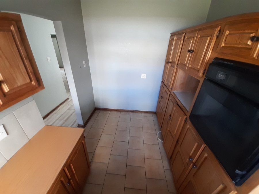 To Let 3 Bedroom Property for Rent in Potchefstroom North North West